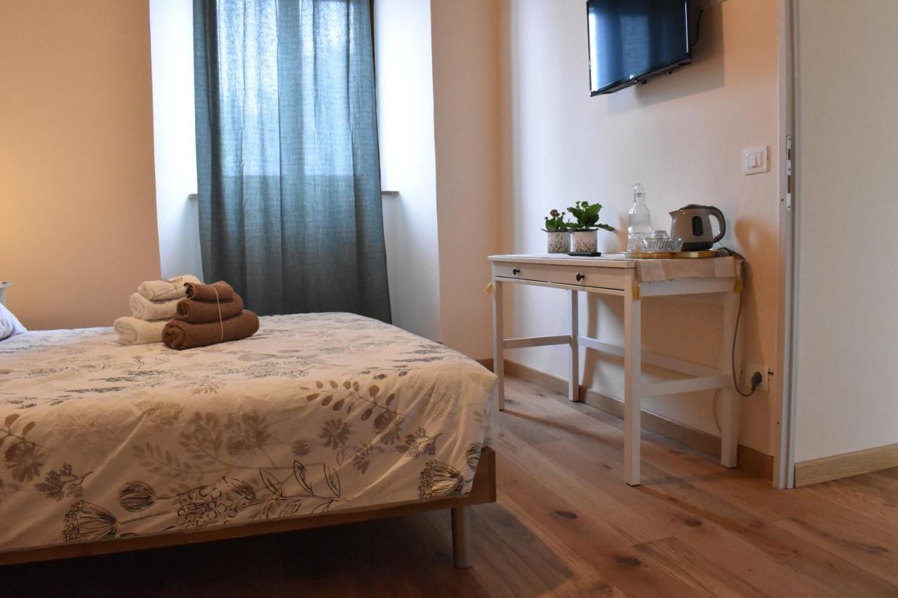 Claves Claustri - Camere In Appartamento Storico Sarteano Exterior photo