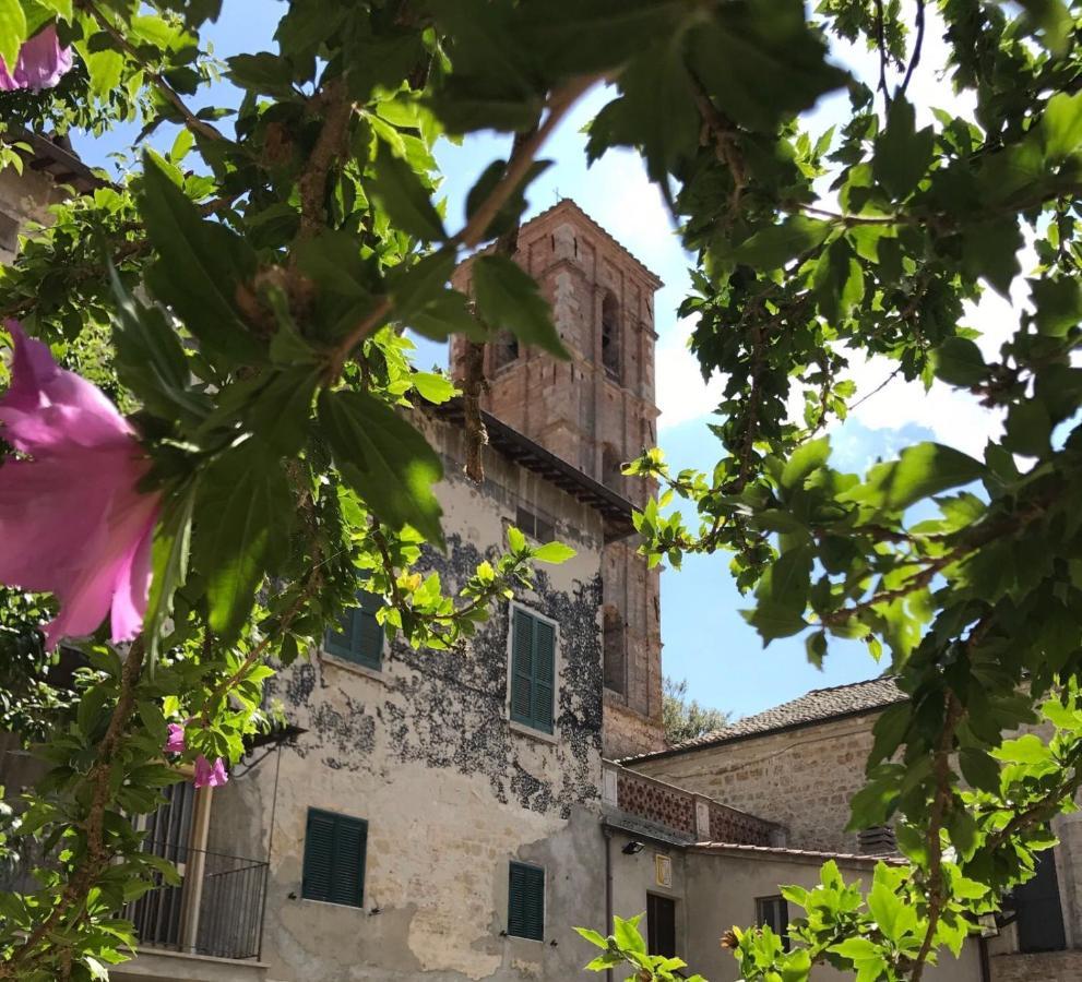 Claves Claustri - Camere In Appartamento Storico Sarteano Exterior photo